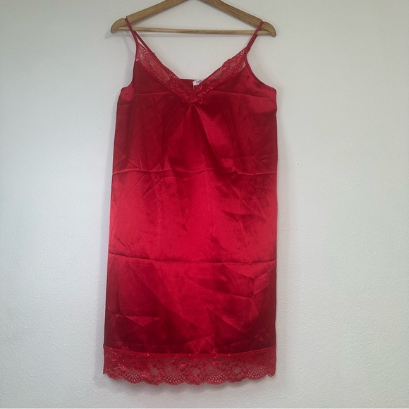 NWT Ekouaer Vibrant Red Satin Lace V-Neck Chemise Sleepwear Soft Lingerie - Picture 2 of 14